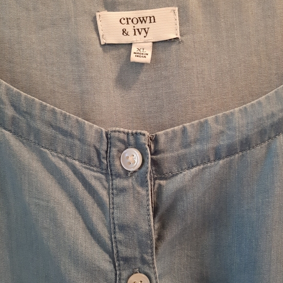 Crown & Ivy Chambray top - Picture 3 of 3